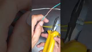 Como empalmar cable eléctricoUnir 2 cables tutorial howto diy ideas amazing easy tips hack [upl. by Anees]