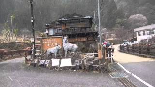 寸又峡温泉 で雪に降られました。 静岡県榛原郡川根本町 2014年3月21日 [upl. by Kcirtap595]