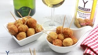 Aceitunas Ybarra fritas con queso manchego [upl. by Chicoine]