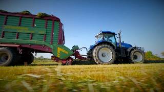 Strautmann Giga Vitesse 4401 New Holland T7 270 [upl. by Araes940]