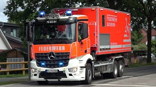 Großbrand  Hunderte Rundballen im Vollbrand Einsatzfahrten Feuerwehr und THW [upl. by Acessej]