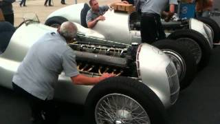 Motorsound Mercedes Silberpfeile in Tempelhof p1 [upl. by Onid211]