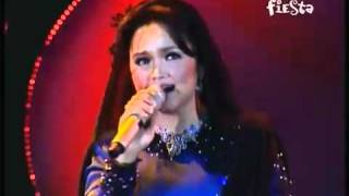 Siti Nurhaliza  Biarlah Rahsia live [upl. by Rramahs]