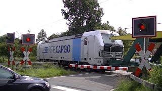 Bahnübergang Ocholt Westerstede  German Railroad crossing  Duitse Spoorwegovergang [upl. by Hardie]