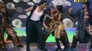 Akshay Kumar Paisa Paisa Song Perfomance at Sabse Favourite Kaun 2010 [upl. by Hanavas]