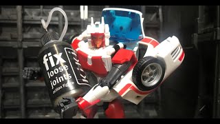 TRANSFORMERS  YOU NEED THIS  KIKI FIX LOSE JOINS ACTION FIGURES  REVIEW [upl. by Gahan977]