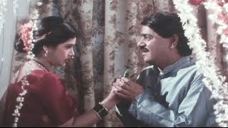 Smita Jaykar Laxmikant Berde Satvapariksha  Romantic Scene 713 [upl. by Nylqcaj324]