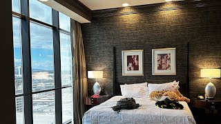 Luxor Las Vegas Tower Elite 1 Bedroom Suite 21st Floor Room Tour 1500SQFT [upl. by Lavoie]