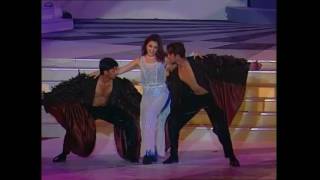 Zee Cine Awards 2001 Preity Zintas Performance [upl. by Kiyohara]