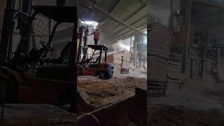 Forklift Pabrik Kegilaan Sift Pagi shorts fyp trending [upl. by Valentia925]