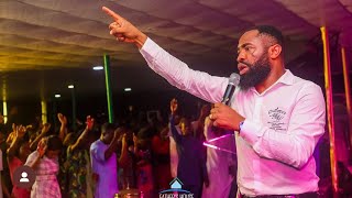 WOLI AROLE PROPHETIC MINISTRATION AT TESTIMONY JAGA ONE CHURCH CONCERT [upl. by Eseekram475]