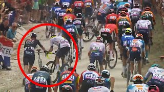 TOUR DE FRANCE 2024  Séquence dingue  Des coureurs à pied dans le terrible chemin blanc [upl. by Ahsenac140]