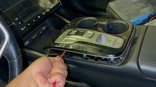 Hyundai Tucson nx4 gearbox switch removal طريقه فك ازرار فتيس هيونداي توسان [upl. by Kristi]