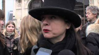 Amélie Nothomb en version XXL [upl. by Annaehr]