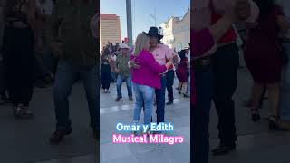 Omar y Edith bailando en La Liber chihuahua baile plaza viral laliber cuu [upl. by Summons692]