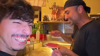 68 ingredienti su una pizza guinness dei record con Pepiyos [upl. by Amolap680]