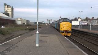 Lowestoft railway station  Suffolk  England Feat quotThe short hauled setquot [upl. by Airb805]