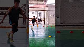 latihan kiper futsal futsal futsalindonesia kiperindonesia goalkeepertraining [upl. by Auqenwahs763]