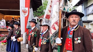 Ehrensalve der Schroll Schützenkompanie  Kirchberg in Tirol [upl. by Trebloc]