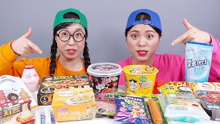 Mì gà cửa hàng tiện lợi Hàn Quốc Mukbang DONA [upl. by Eniamahs]