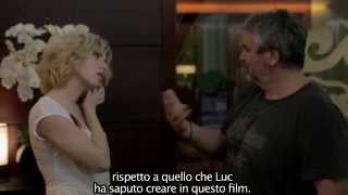 Lucy di Luc Besson con Scarlett Johansson intervista a Morgan Freeman sottotitoli in italiano [upl. by Aseret]