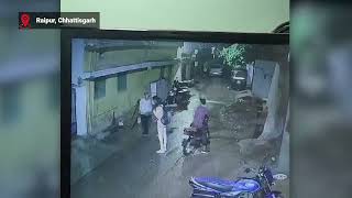 Thieves stage fall from bike to rob father amp son in Raipur act caught on CCTV [upl. by Nwahsar]