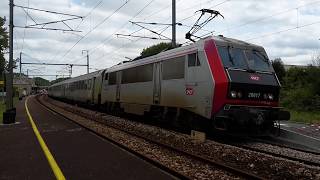 Kruising Intercity en Stoptrein op Bayeux [upl. by Ihsir633]