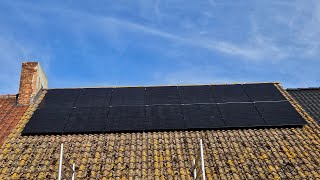 14 Zonnepanelen op 3 fasen aansluiten met micro omvormers en de media [upl. by Ahmad]