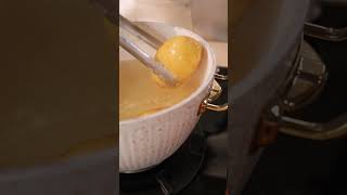 En kolay patates soyma yöntemi 🥔😎 yemekcom patates kitchenhacks kitchen [upl. by Eisinger459]