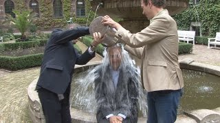 Burgemeester Aboutaleb doet de Ice Bucket Challenge [upl. by Fretwell]