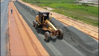 Full Proccessing Motor Grader Operating Technique Cutting And Spreading Build Foundation Road [upl. by Kho661]