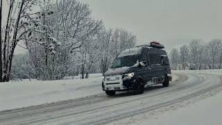 Le col du Lautaret dans une très belle tempête de neige [upl. by Gwendolen928]