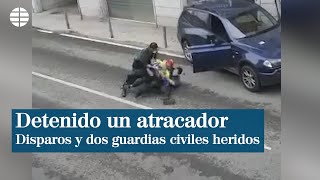 Un detenido disparos y dos guardias civiles heridos en la persecución de un atracador [upl. by Allenad242]