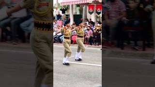 Powerful 🪫Parade of BSF 🇮🇳Girls 👧👧 bsf powerful parade girls shortsvideo shorts ncc [upl. by Larrie994]