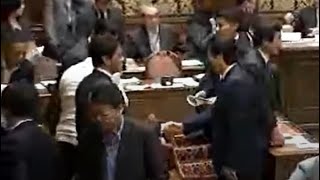 固い握手【党首討論】安倍晋三内閣総理大臣ｖｓ玉木雄一郎国民民主党・無所属クラブ 国家基本政策委員会合同審査会（党首討論）wwwshugiintvgojp [upl. by Avert54]