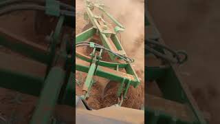 John Deere 5415 trabajando con arado de 4 discos [upl. by Ditter]