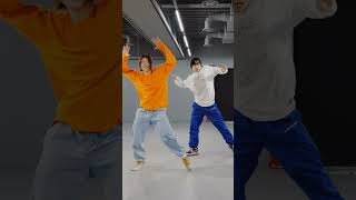 power cute collaboration🧡💙 dohee yumeki choreography [upl. by Kahler133]