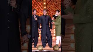 Shah Rukh Khan and Salman Khan fight on stage again SHOCKING video from Ambani event [upl. by Uyr]