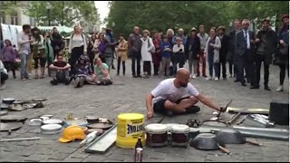 Espectacular artista callejero Spectacular street artist making music [upl. by Lj109]