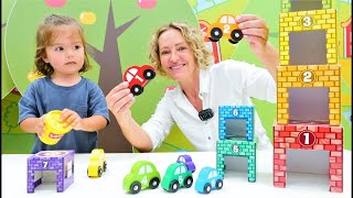 Spielspaß mit Nicole und tollen Spielzeugautos Spielzeug Video für Kinder [upl. by Loretta212]