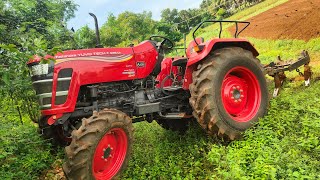 Mahindra yuvo tech plus 585 4wd tractor goes to 9point cultivator performance in farmland [upl. by Knipe]