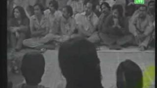 Attaullah Khan old song sari rat runiya mein on PTV [upl. by Qiratla306]