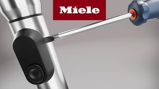 Hoe vervang ik de drukknop op de telescopische buis van mijn Miele stofzuiger  Miele [upl. by Iturhs]