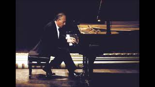 Maurizio Pollini  Piano recital  Berlin 1990 [upl. by Eerok]