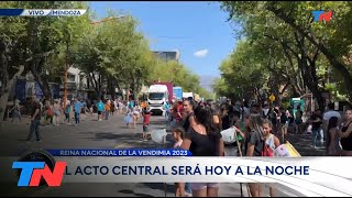 MENDOZA I Comenzó el desfile de la Fiesta Nacional de la Vendimia [upl. by Arbmik]