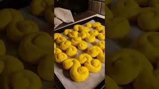 ☆LUSSEKATTER☆ Saffron Bun shorts pastries sweets satisfying november [upl. by Enoryt]