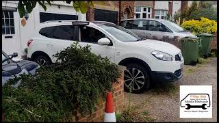 Nissan Qashqai 16 Petrol Engine Service Oil Air Cabin Pollen filter Spark Plugs Change [upl. by Bills]