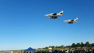 Aviones A4 AR Fightinghawk LOW PASS VILLA MERCEDES  ARGENTINA [upl. by Anbul]