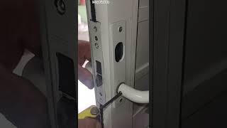 Como Desarmar Chapa En Puerta De Aluminio tips viralvideos home viralshorts tutorial viral [upl. by Tybald]