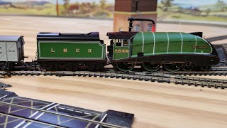 HORNBY LNER B175 CLASS WITH TEAKS COACHES SHORT RUNNING SESSION [upl. by Grimbal828]